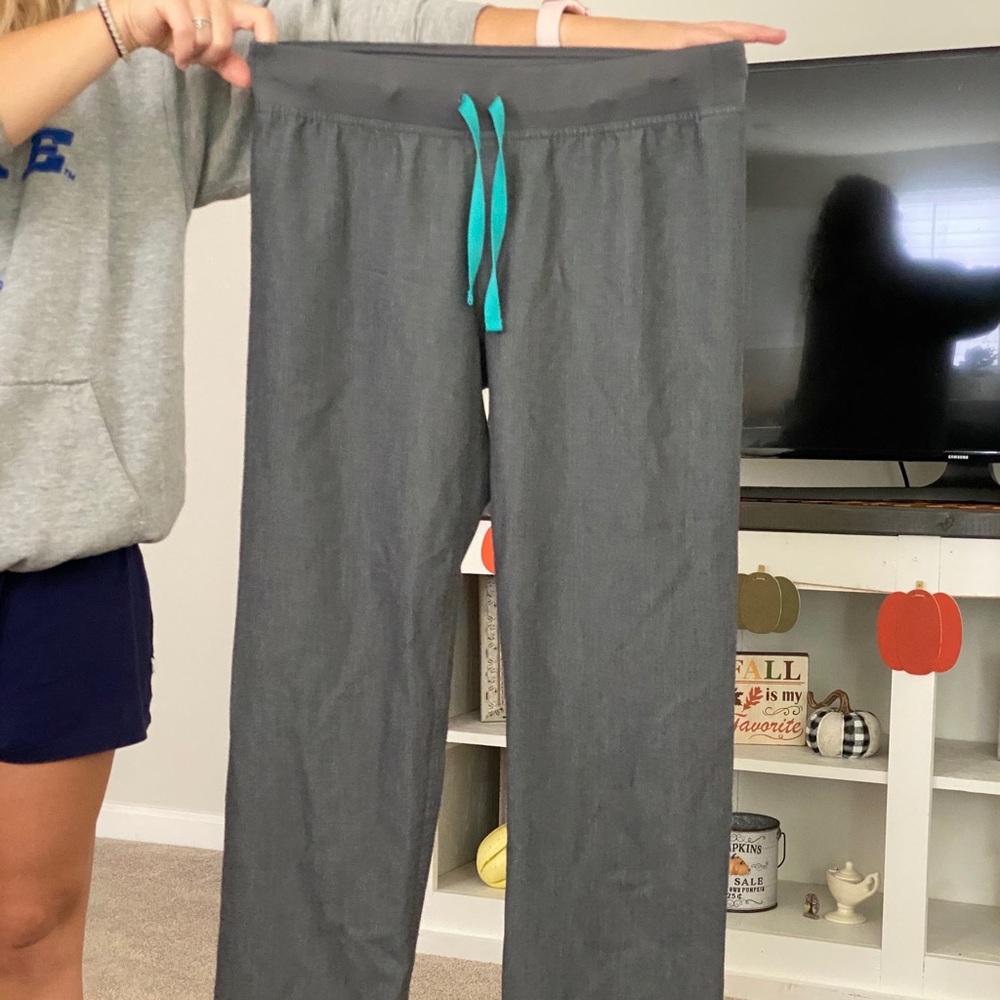 Scrub Pants FIGS Small Petite
